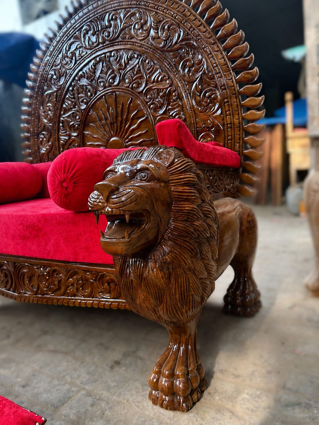 Luxury Lion Design Maharaja Singhasan for Guruji view